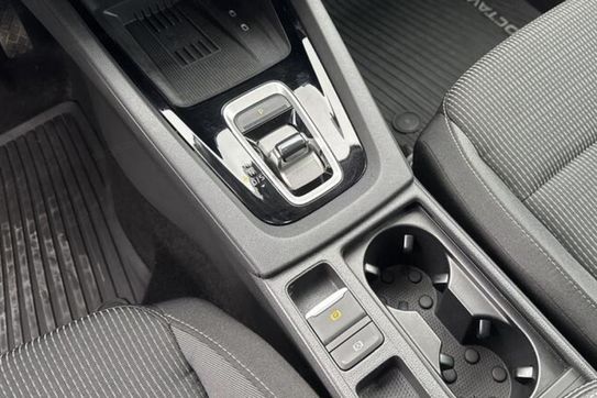 Skoda Octavia Selection 1.5 TSI mHEV  DSG