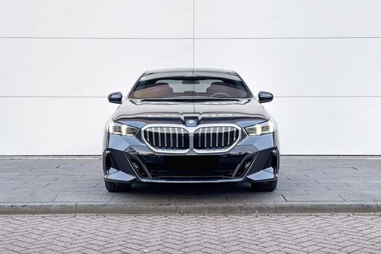 BMW Seria 5 530e xDrive M Sport