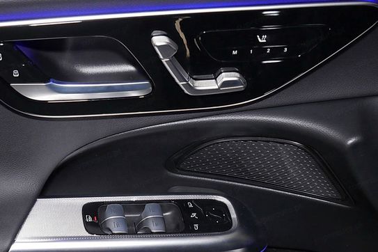 Mercedes Klasa E 300 e 4-Matic AMG