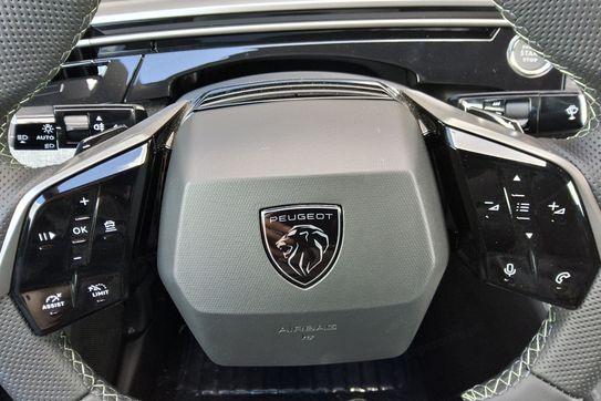 Peugeot 3008 GT 1.2 mHEV e-DCS6