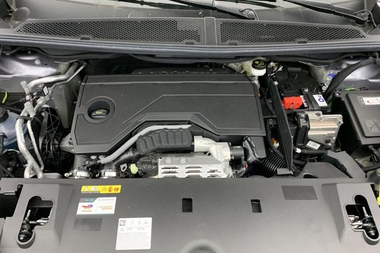 Peugeot 3008 GT 1.2 mHEV e-DCS6