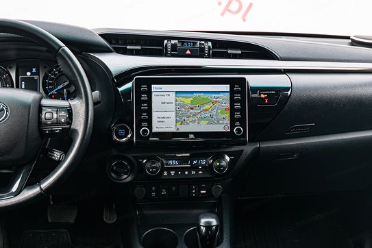 Toyota HiLux Double Cab Invincible 4x4  AT