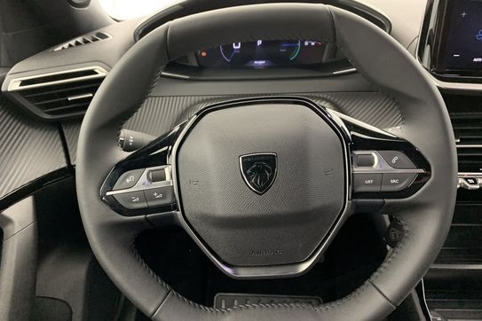Peugeot 2008 ALLURE 1.2 mHEV e-DCS6