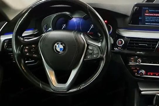 BMW Seria 5 540i GPF xDrive Luxury Line aut