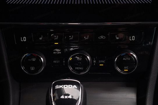 Skoda Superb 2.0 TDI SCR 4x4 Scout DSG