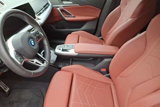 BMW iX2 eDrive20 M Sport