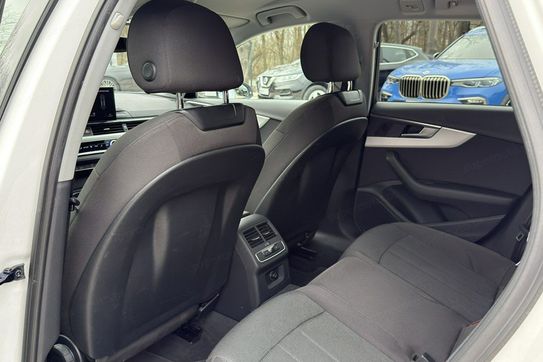Audi A4 40 TFSI mHEV quattro S tronic