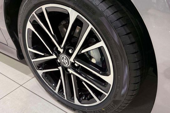 Toyota Camry Prestige 2.5 Hybrid Dynamic Force