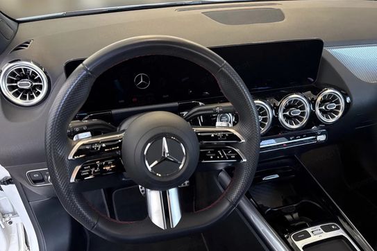 Mercedes B Klasa 200 AMG Line