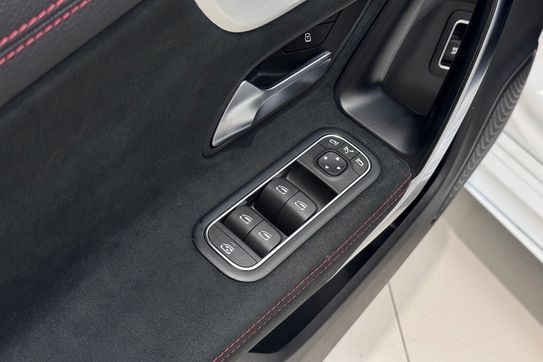 Mercedes CLA Shooting Brake 200 AMG Line