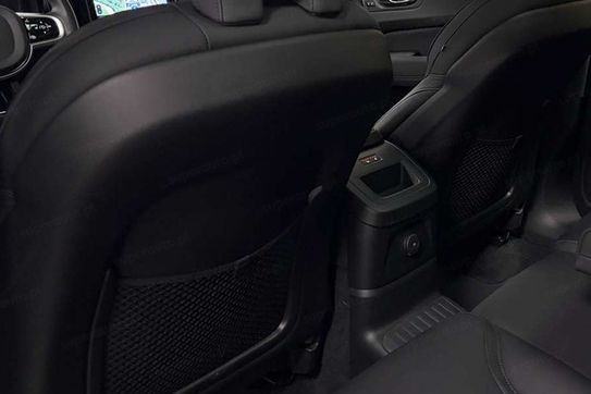 Volvo XC60 B5 AWD Plus Dark