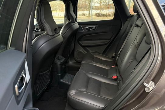 Volvo XC60 T6 Plug-In Hybrid AWD Ultra Dark