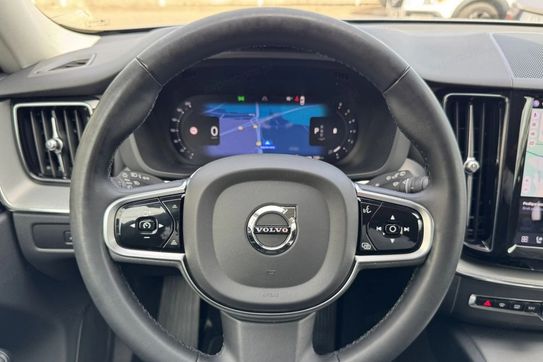 Volvo XC60 B4 D AWD Plus Dark