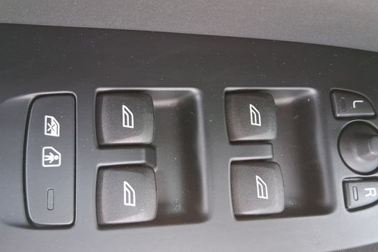 Volvo XC60 B5 B AWD Plus Dark aut