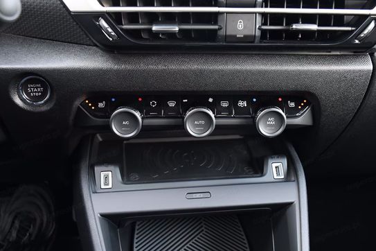 Citroen C4 Max EAT8 1.2 PureTech