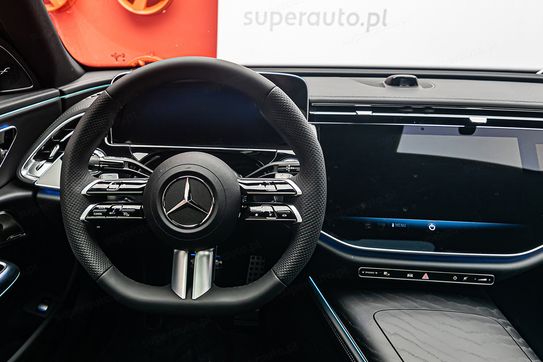 Mercedes Klasa E 200 4-Matic AMG