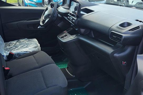 Peugeot Partner Van Long L2H1 EAT8