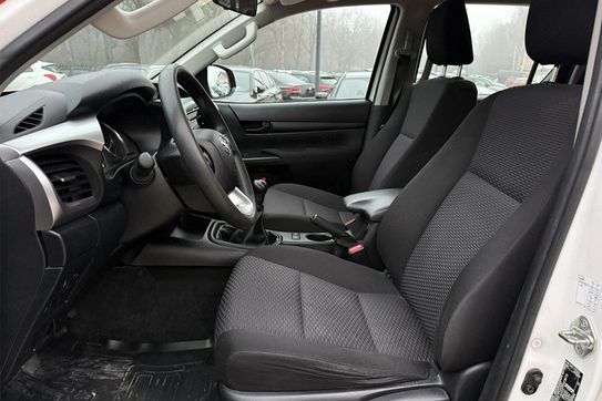 Toyota HiLux Double Cab DLX 4x4