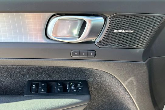 Volvo XC40 B3 Plus Dark