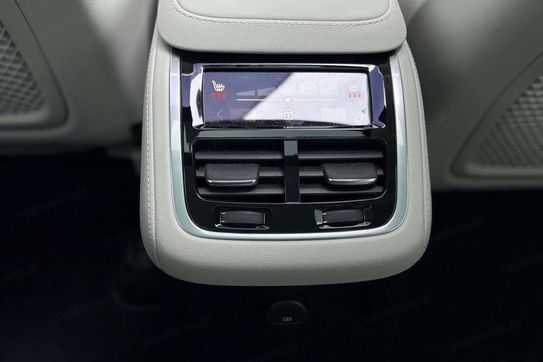 Volvo XC90 T8 AWD Plug-In Hybrid Ultra Bright