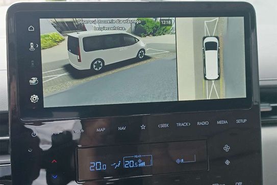 Hyundai Staria Kombi Luxury HEV AT