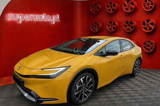 Toyota Prius Prestige 2.0 Hybrid Plug-in