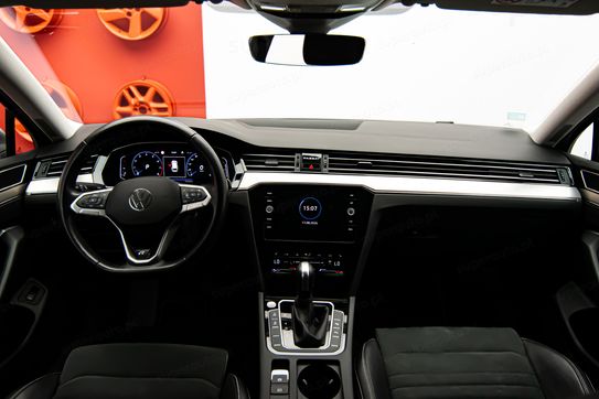 Volkswagen Passat 2.0 TSI R-Line DSG