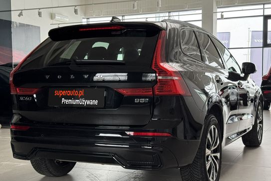 Volvo XC60 B5 B AWD Plus Dark aut