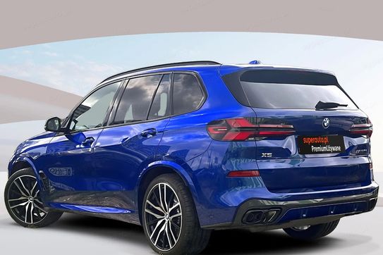 BMW X5 M60i