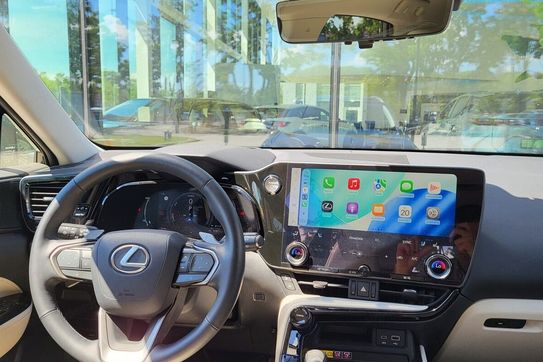 Lexus NX 450h+ Omotenashi AWD