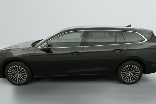 Volkswagen Passat Elegance 1.5 eTSI DSG6
