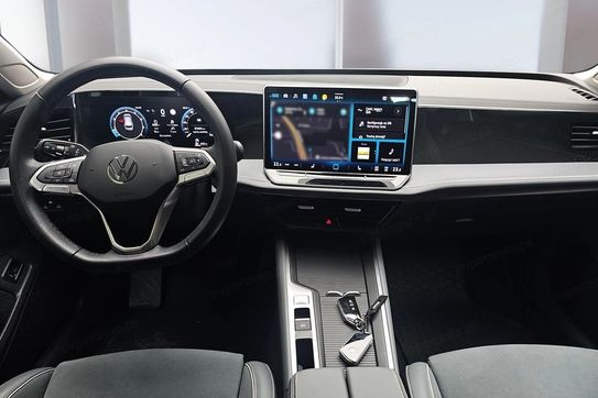Volkswagen Passat TSI ACT mHEV Business DSG