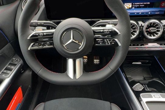 Mercedes GLA 200 AMG Line