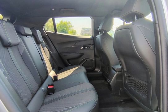 Peugeot 2008 GT e-DCS6
