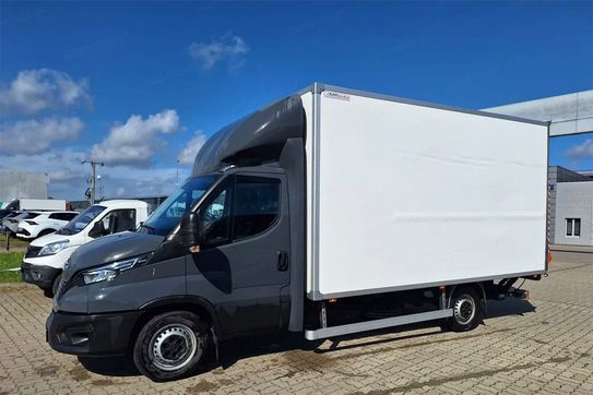 Iveco Daily 35S18 Kontener 8EP + Winda