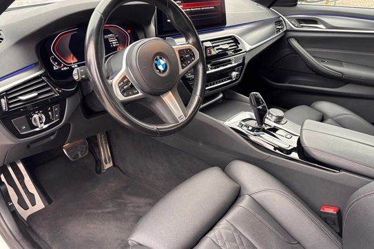 BMW Seria 5 518d M Sport