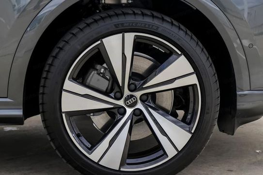 Audi Q5 TDI quattro S line Sportback