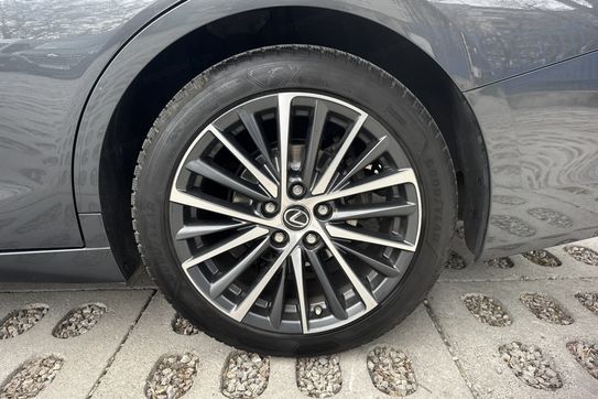 Lexus ES 300h Prestige