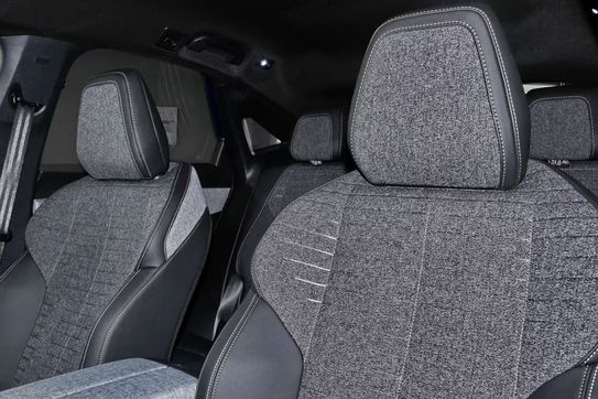 Peugeot 3008 Business e-DCS6 1.2 PureTech mHEV