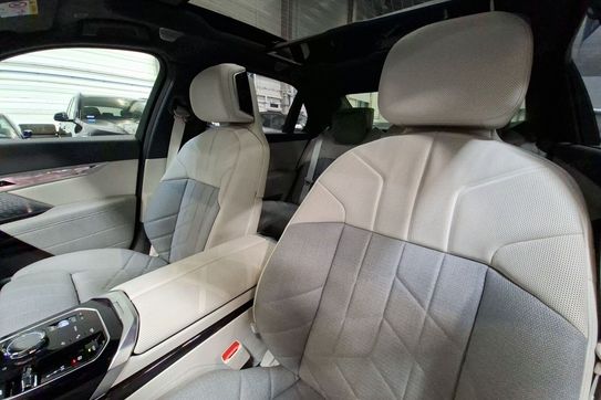BMW Seria 7 750e PHEV xDrive
