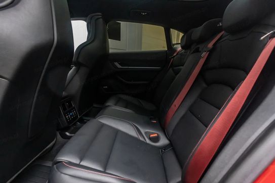 Porsche Taycan 4S Cross Turismo