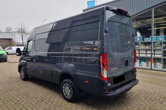 Iveco Daily 35S18 12m3