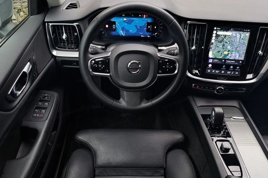Volvo V60 CC Plus B4 D AWD aut