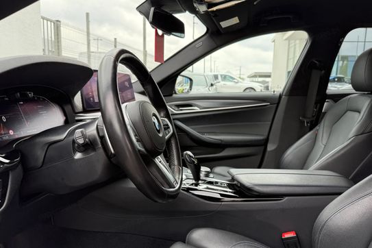 BMW Seria 5 Touring 530d xDrive M Sport