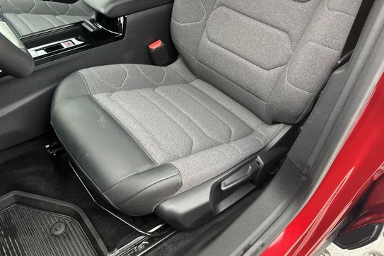 Citroen C4 X Plus  1.5 BlueHDi S&S EAT8