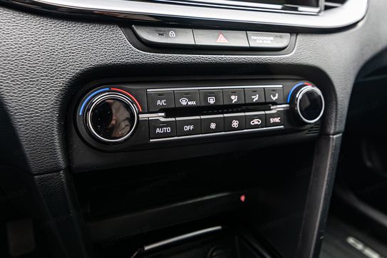 Kia Ceed 1.6 CRDi SCR L