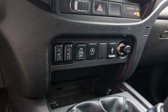 Mitsubishi L200 2.4 d