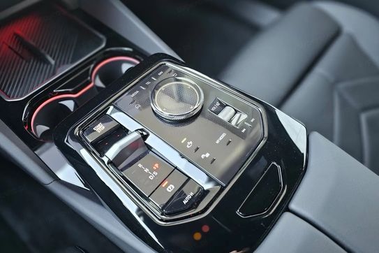 BMW Seria 5 550e xDrive M Sport