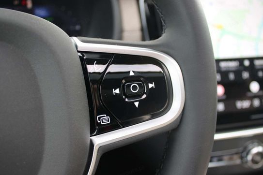 Volvo XC90 T8 AWD Plug-In Hybrid Ultra Dark 7os