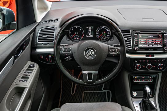 Volkswagen Sharan 2.0 TDI Highline DSG